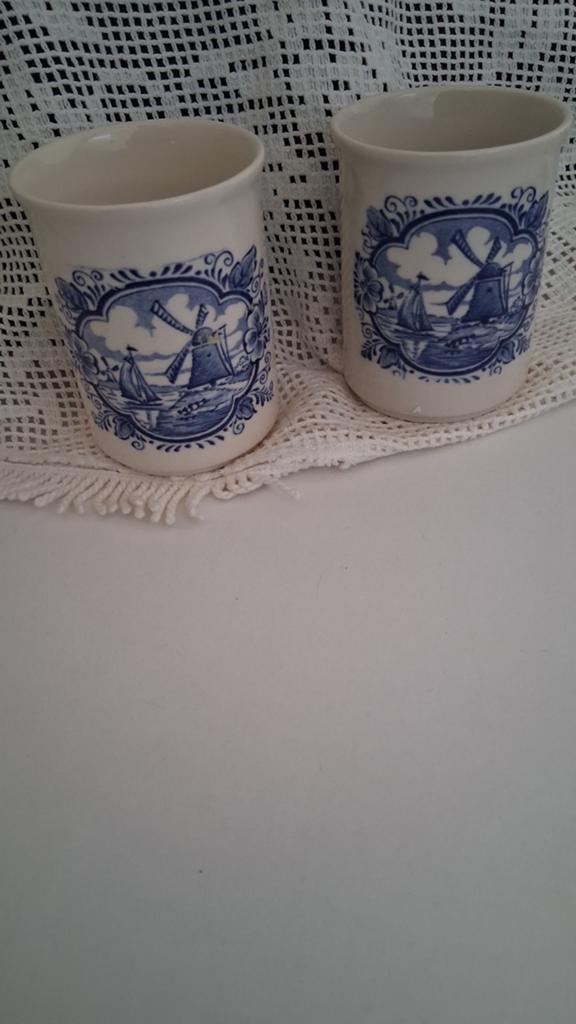 Set van 2 vintage Engelse bekers met Delfts blauw decor, Ophalen of Verzenden