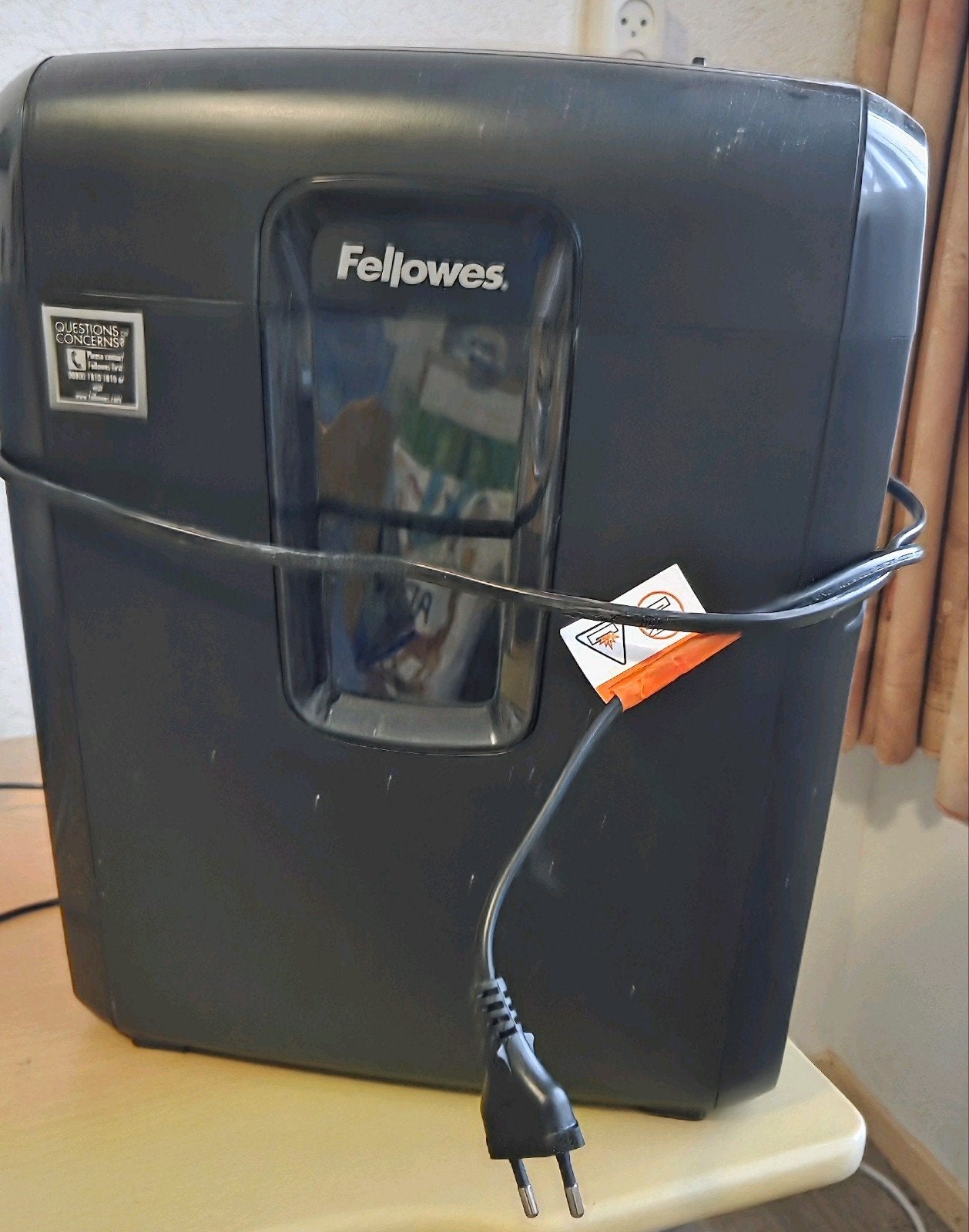 Fellowes papierversnipperaar - Zwart, Ophalen