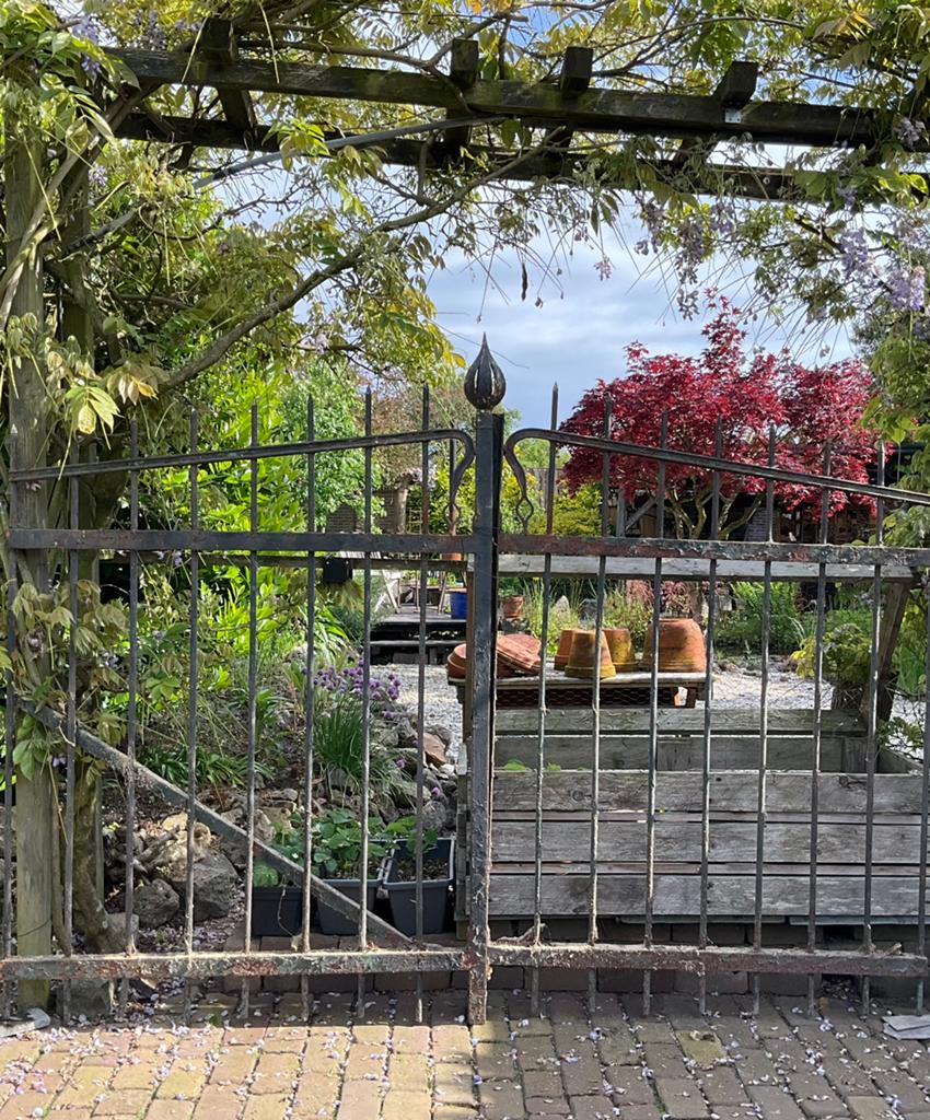 Smeedijzeren antieke poort, Ophalen, Met poort, Gebruikt, Spijlenhekwerk