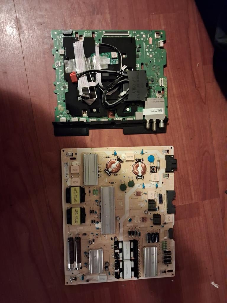 Samsung Mainboard en bijbehorend Powerboard, Audio, Tv en Foto, Televisies, 120 Hz, Samsung, 4k (UHD), Smart TV