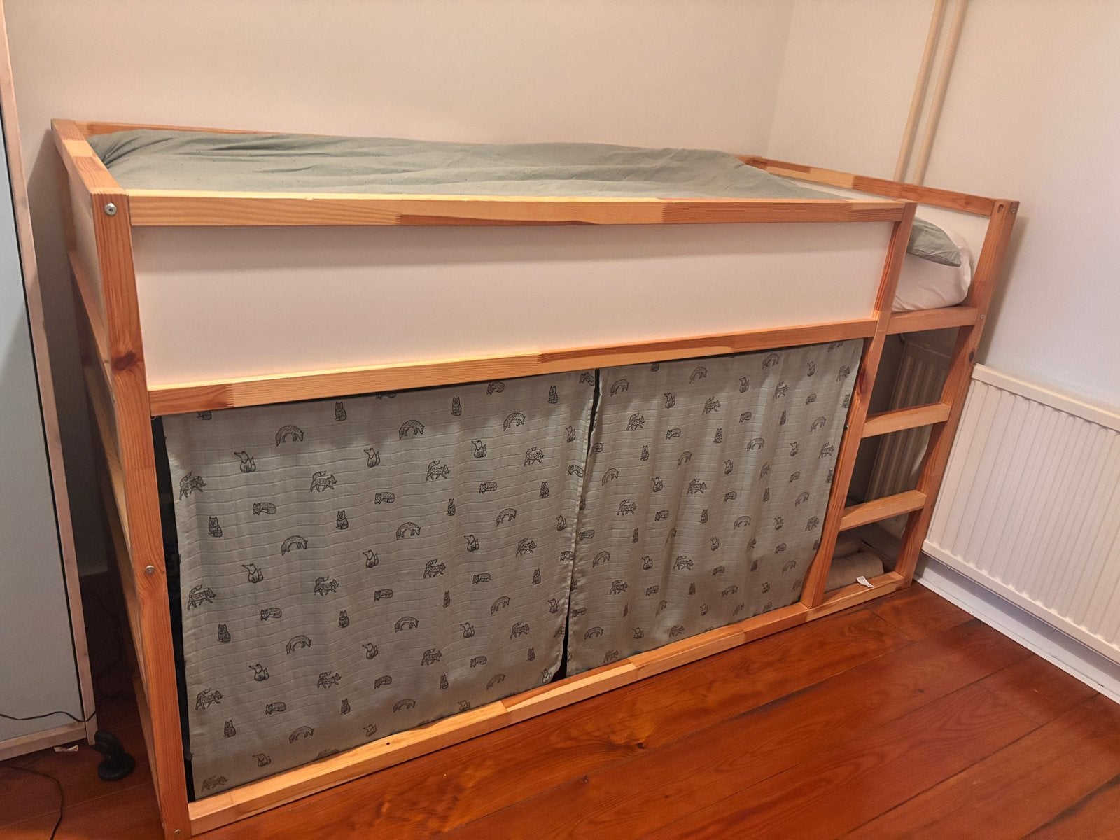 Ikea Kura bed met eventueel matras, Kinderen en Baby's, Kinderkamer | Bedden, Ophalen, 85 tot 100 cm, Gebruikt, Hoogslaper of Stapelbed