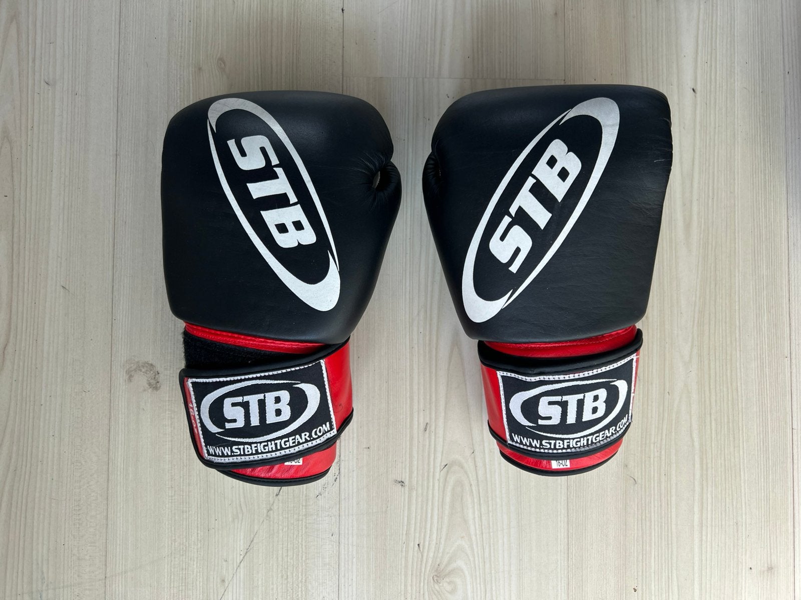 Kickbox set (6 lessen gebruikt) boks handachoenen, Ophalen of Verzenden, Zo goed als nieuw, Bokshandschoenen