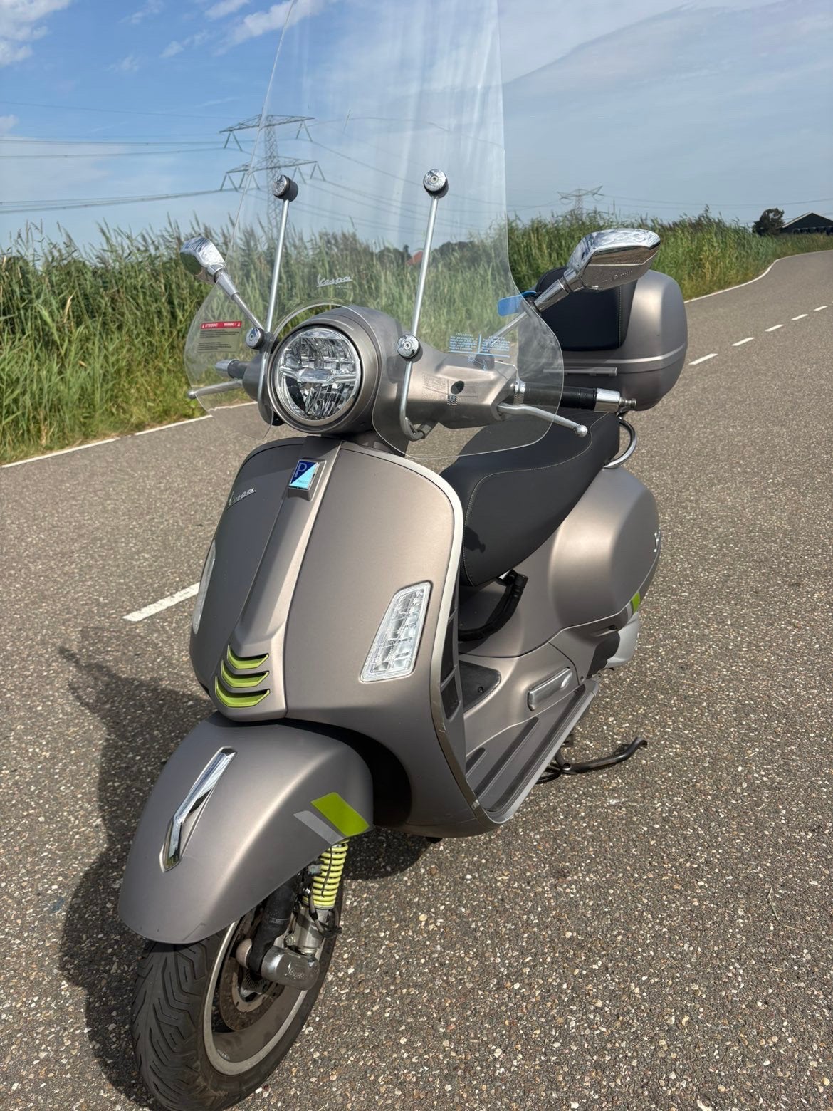 Vespa GTS 300cc HPE 2023, Ophalen, Zo goed als nieuw, Benzine, Overige modellen