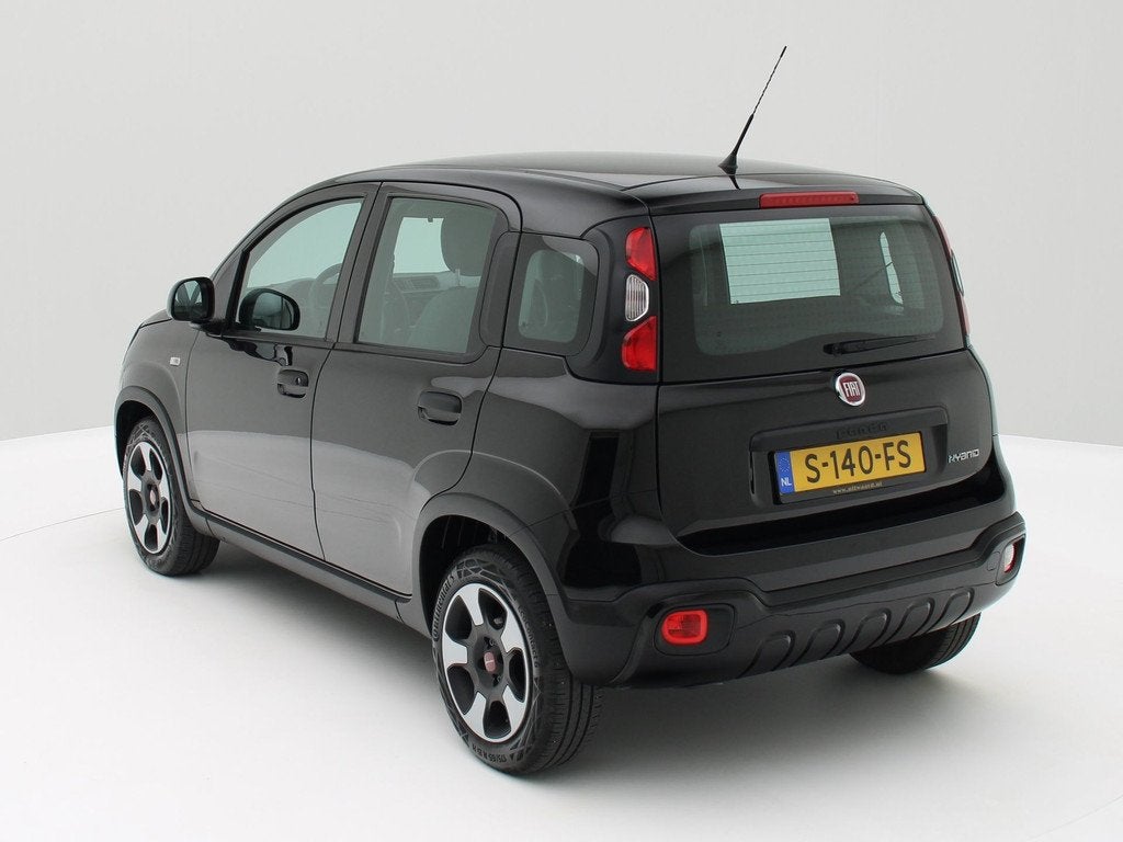 Fiat Panda 1.0 Hybrid City Cross / Carkit / Airco / Originee, Voorwielaandrijving, Euro 6, Panda, 4 stoelen