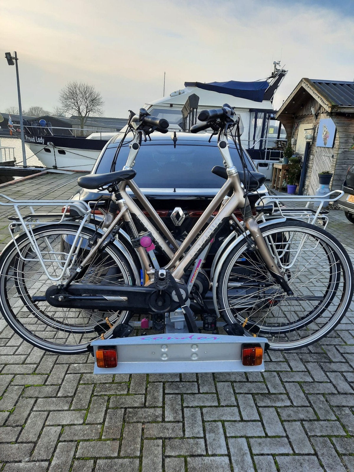 Kantelbare fietsendrager voor twee E-bikes met slot, Gebruikt, Ophalen of Verzenden, 2 fietsen, Trekhaakdrager