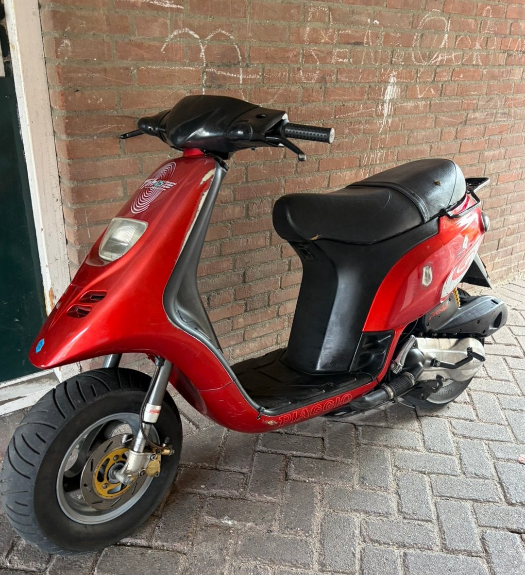 Piaggio typhoon 183cc !!, Ophalen of Verzenden, Zo goed als nieuw