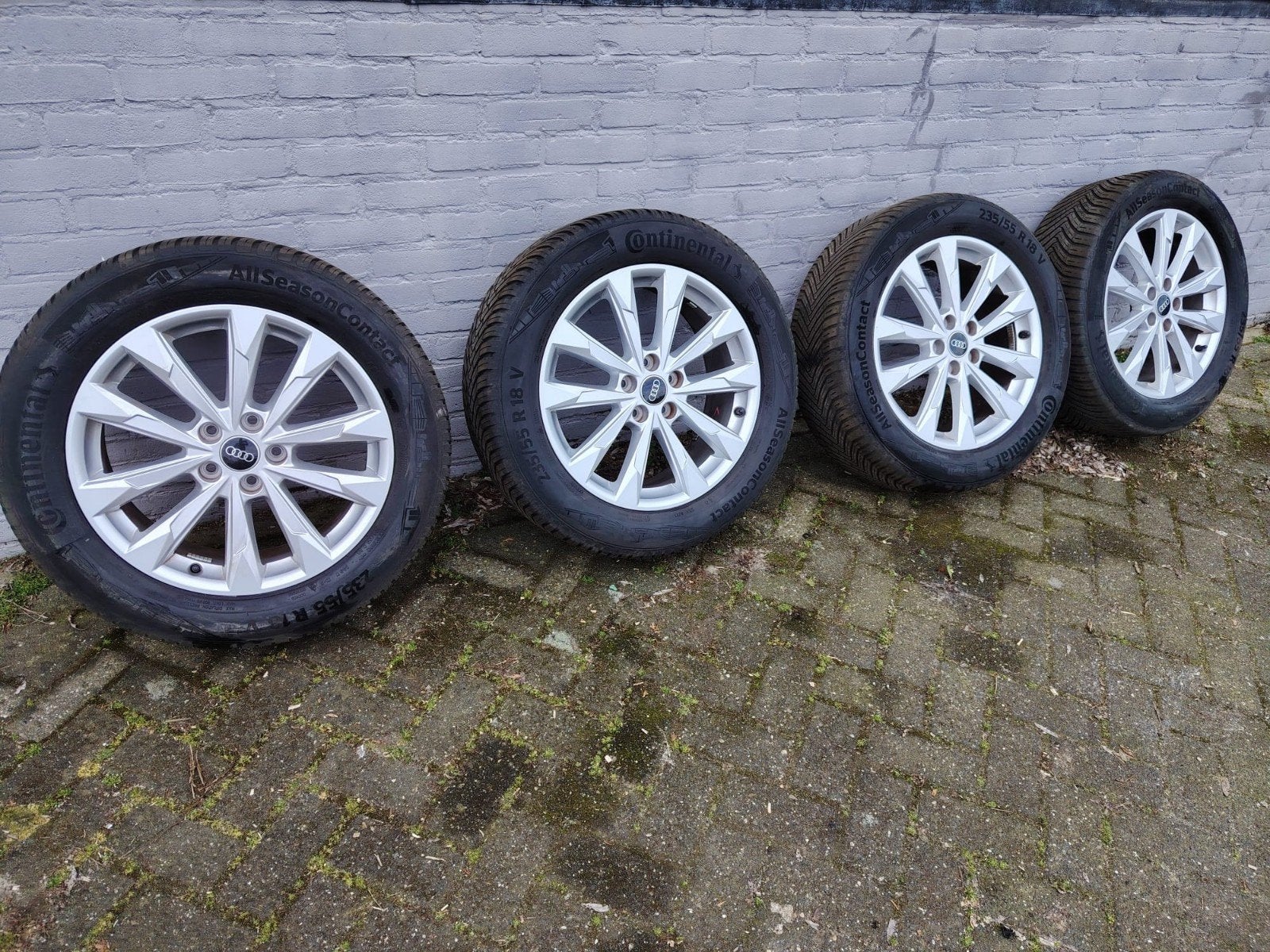 Audi Q3 Velgen org. 18 inch all seasons Continental banden., Ophalen, 18 inch, Banden en Velgen, All Season
