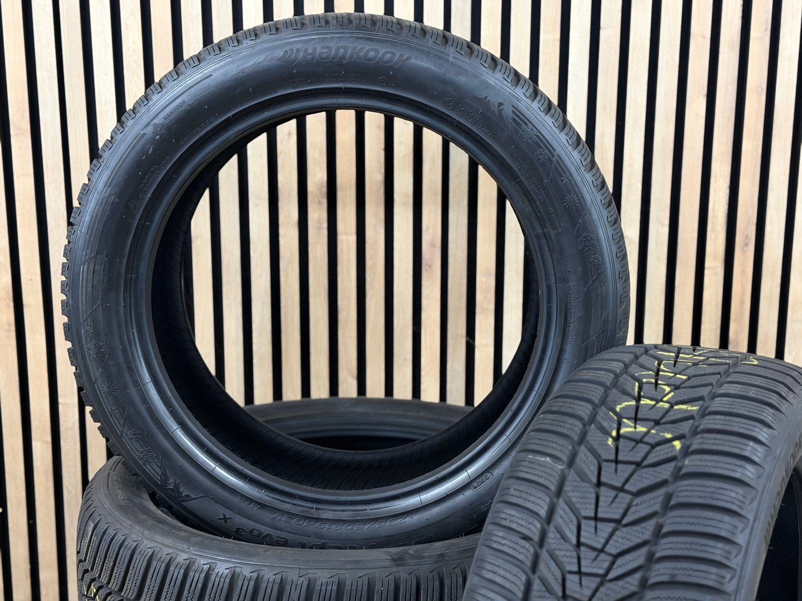 ️4x Hankook Winterbanden 235/50 R19 7,3mm Incl. Montage €400, Winterbanden, 235 mm, Band(en), Ophalen