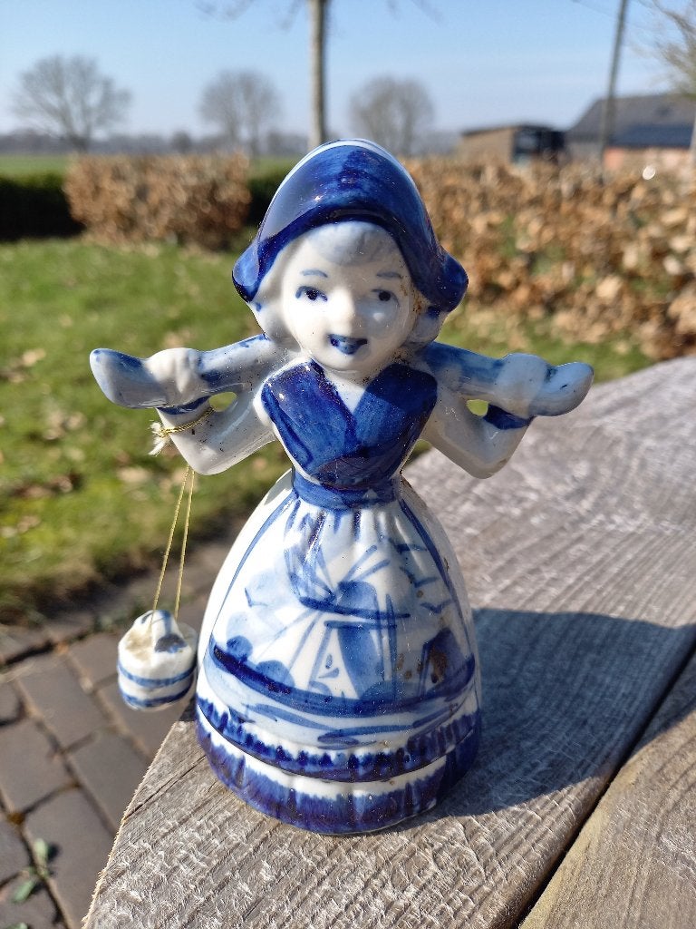 meisje met emmertjes delftsblauw, Huis en Inrichting, Ophalen, Gebruikt