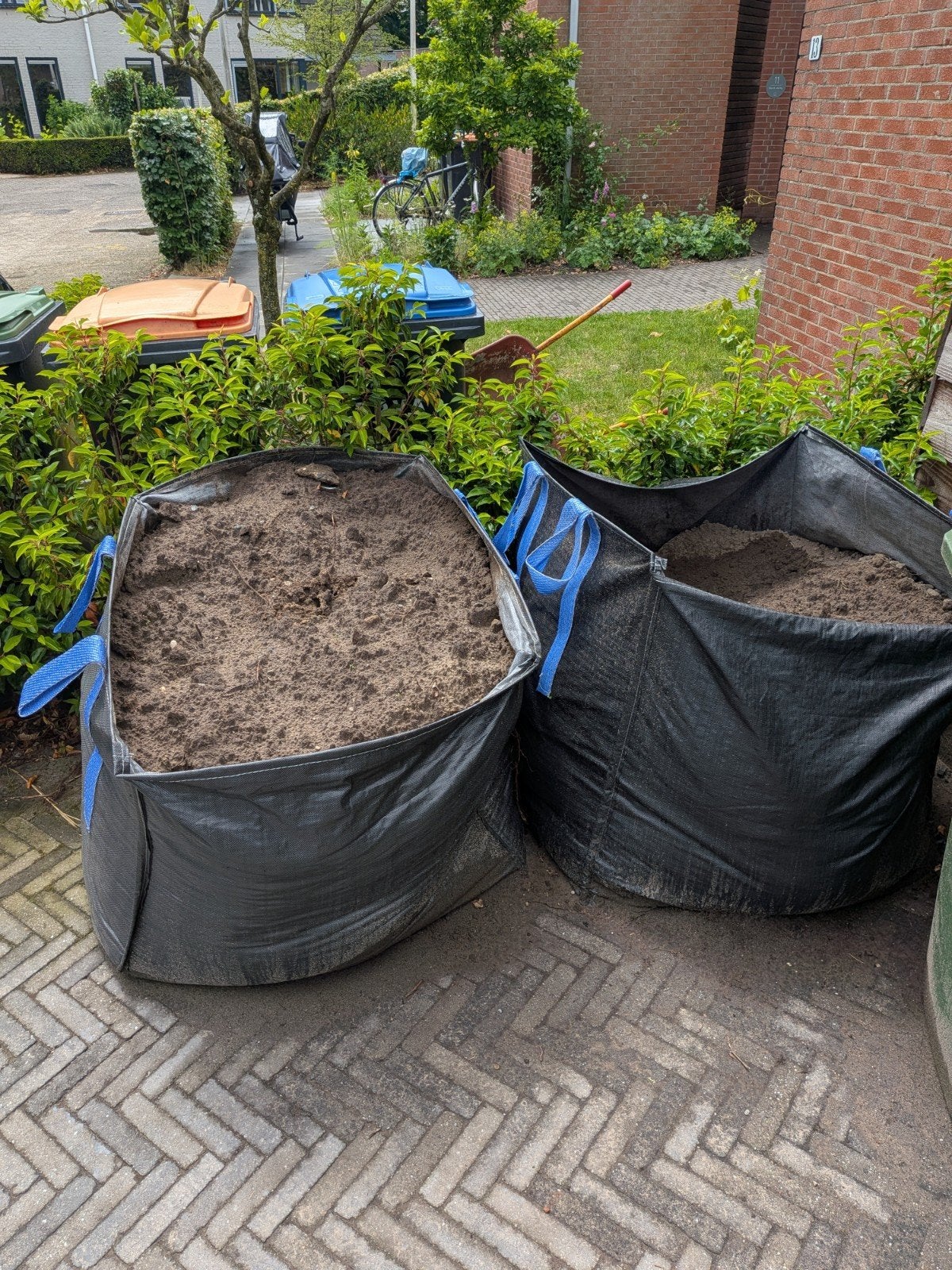 Twee big bags met tuinaarde/grond gratis af te halen, Ophalen, Gebruikt, Ophoogzand