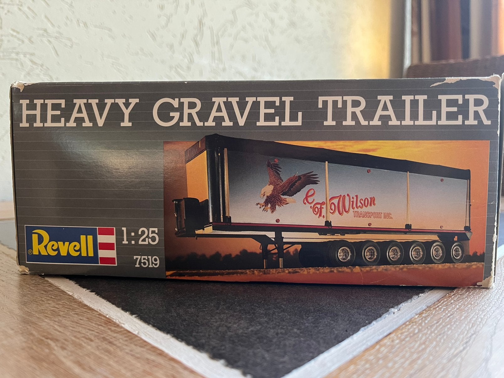Revell 1:25 Heavy gravel trailer, Hobby en Vrije tijd, Modelbouw | Auto's en Voertuigen, Ophalen, Zo goed als nieuw, Groter dan 1:32