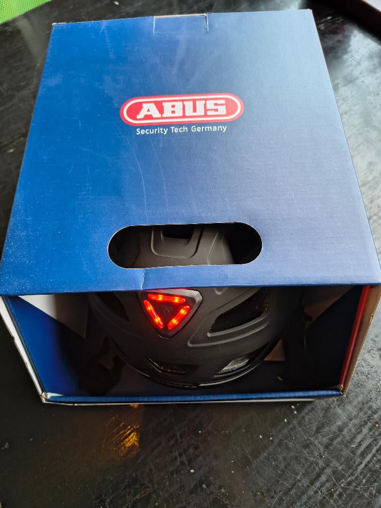 fietshelm ABUS Urban Hyban 2.0 met verlichting, maat M, M, Nieuw, Ophalen of Verzenden, Abus