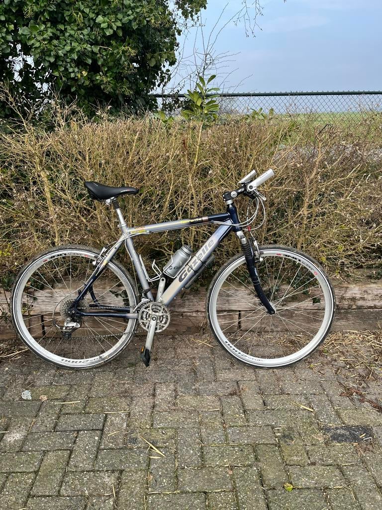 Gazelle Cros Hybride fiets - Ideaal voor woon-werkverkeer, Fietsen en Brommers, 28 inch, Ophalen of Verzenden, Meer dan 20 versnellingen