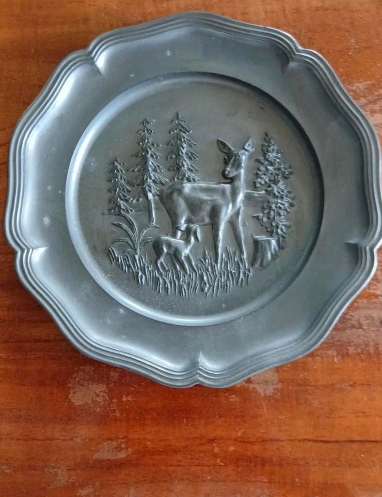 Vintage Tinnen Bord met Hertmotief - 20 cm, Antiek en Kunst, Antiek | Tin, Ophalen of Verzenden
