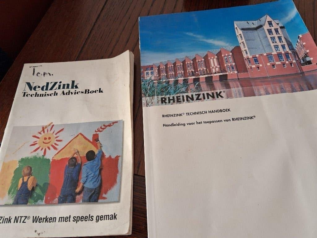 Te Koop 2 boeken over zink, Ophalen, Gebruikt