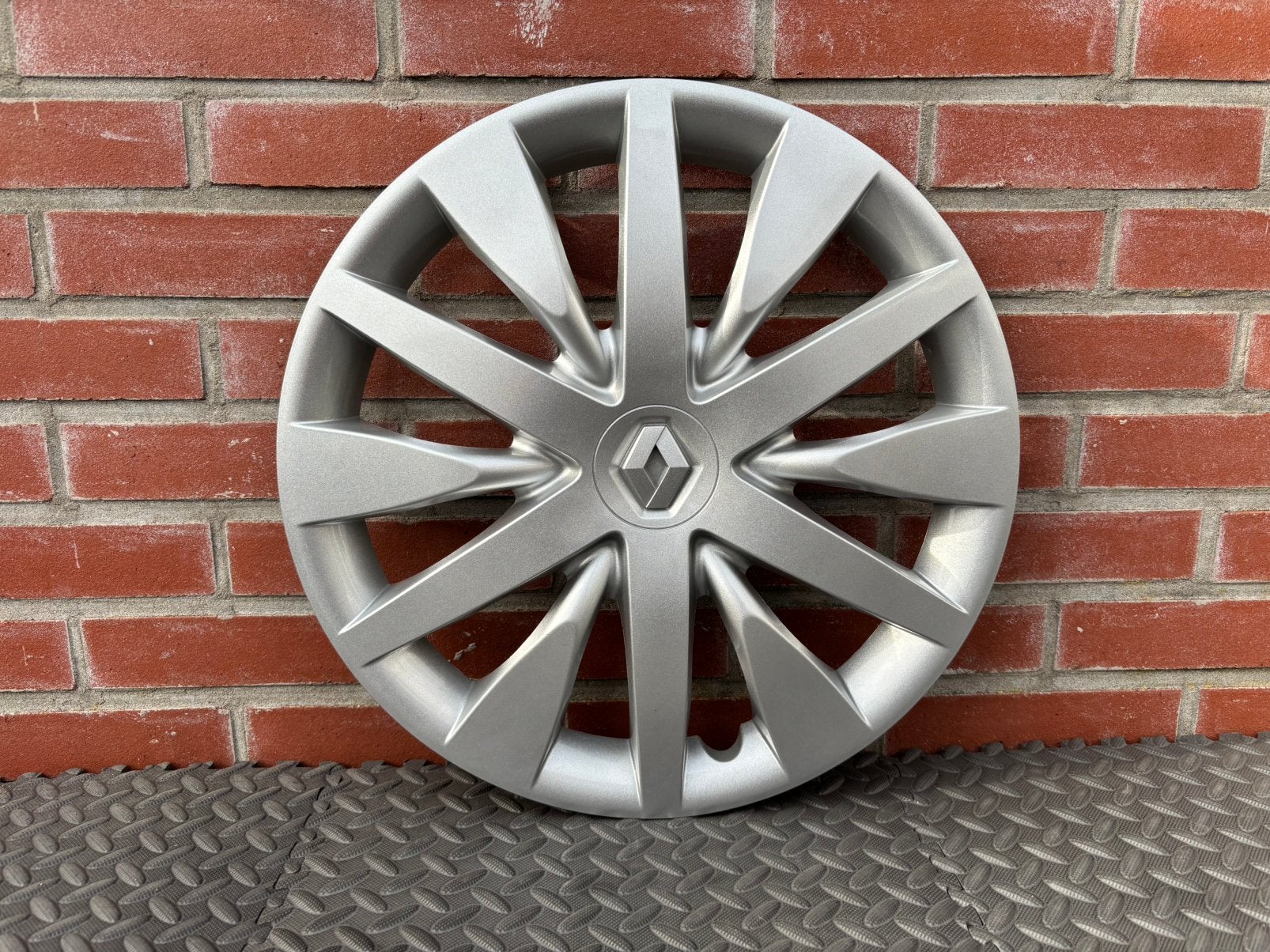1 originele Renault Megane en Scenic wieldop 16 inch, Auto diversen, Ophalen of Verzenden, Gebruikt