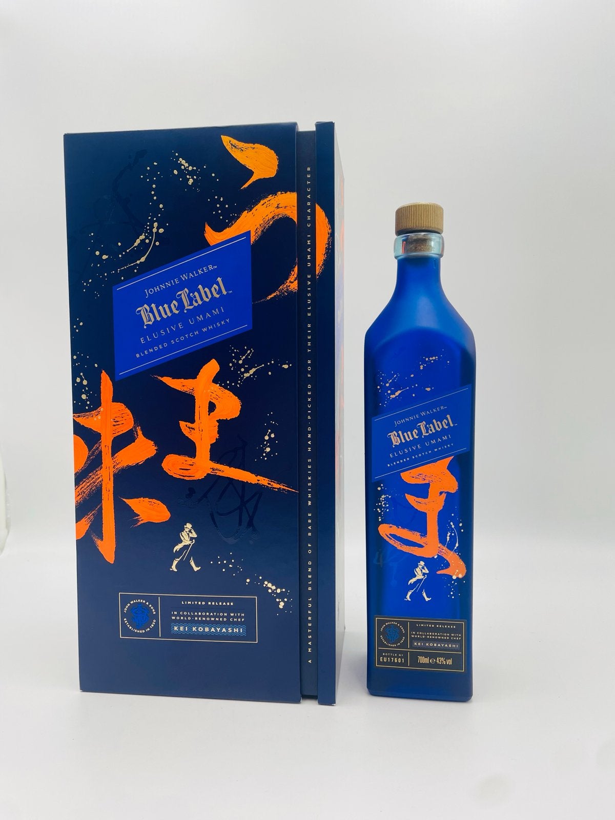 Lege Johnnie Walker Blue Label Elusive Umami fles met doos, Ophalen of Verzenden, Gebruikt