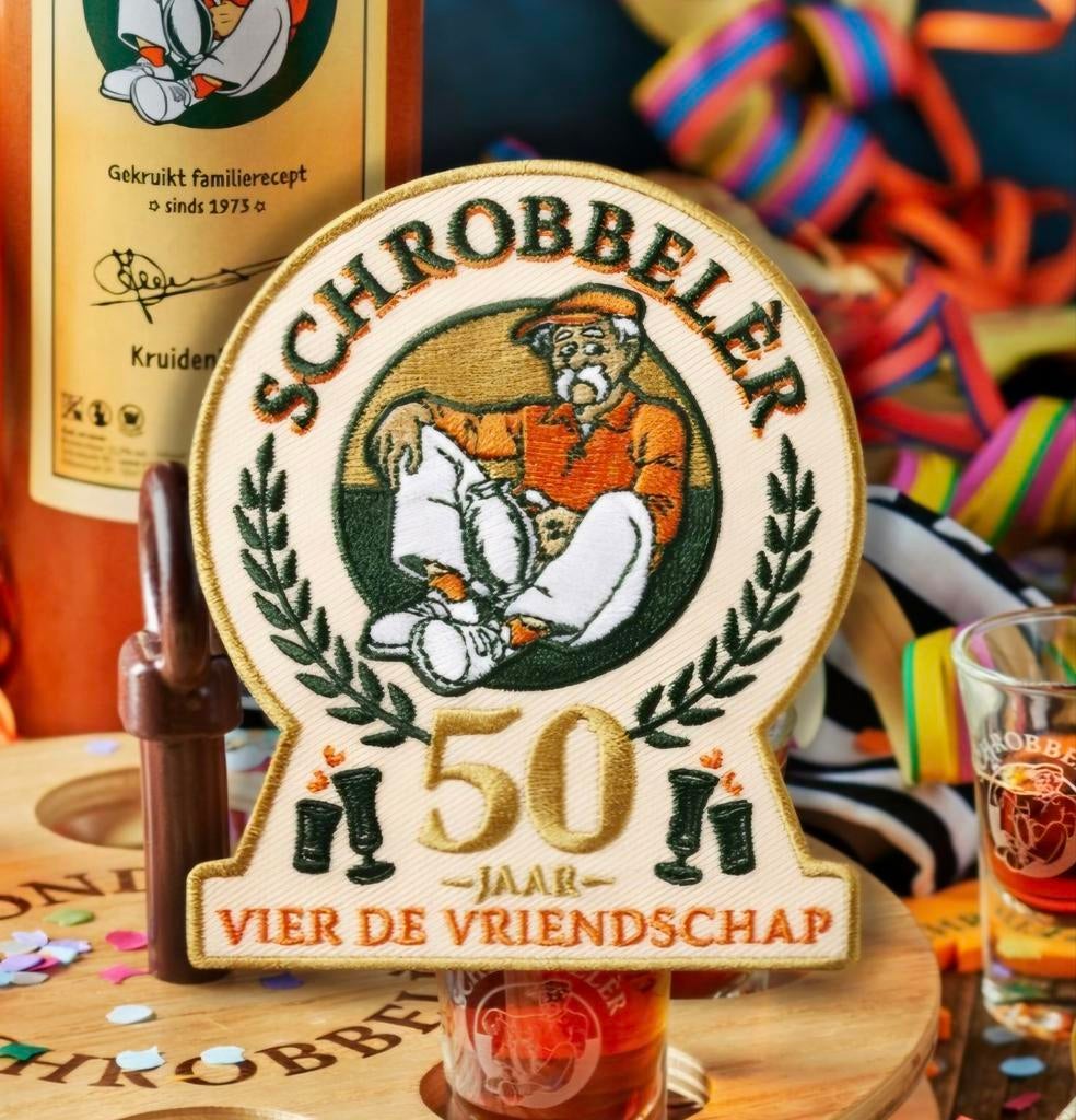 Gezocht embleem Schrobbeler 50 jaar vriendschap, Ophalen of Verzenden, Overige onderwerpen