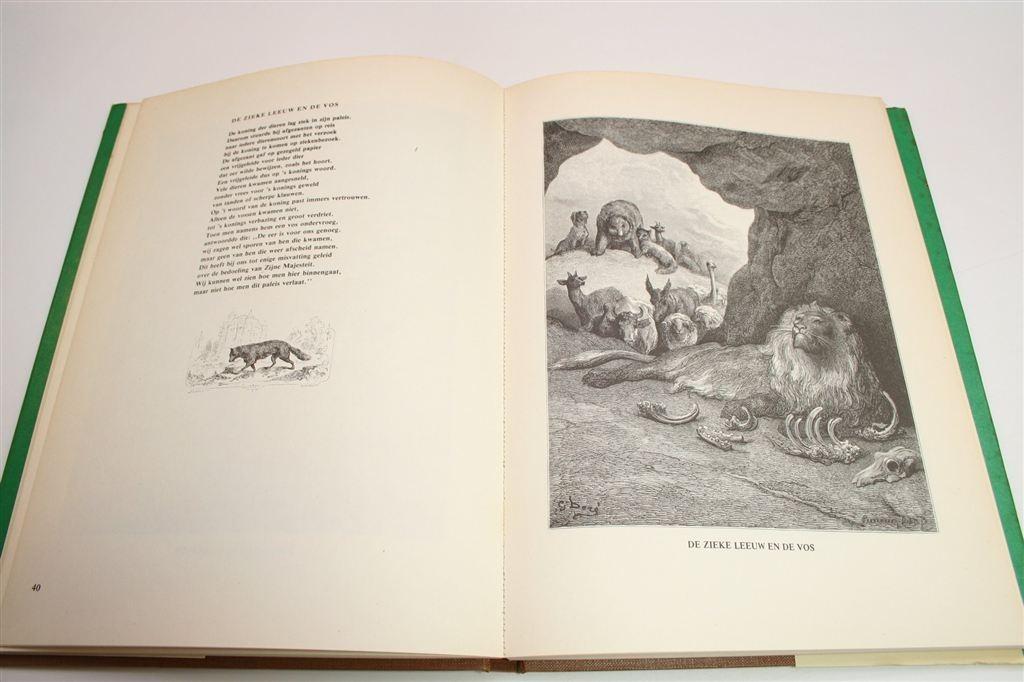 60 Fabels La Fontaine — Geïllustreerd door Gustave Doré, Boeken, Ophalen of Verzenden, Gelezen