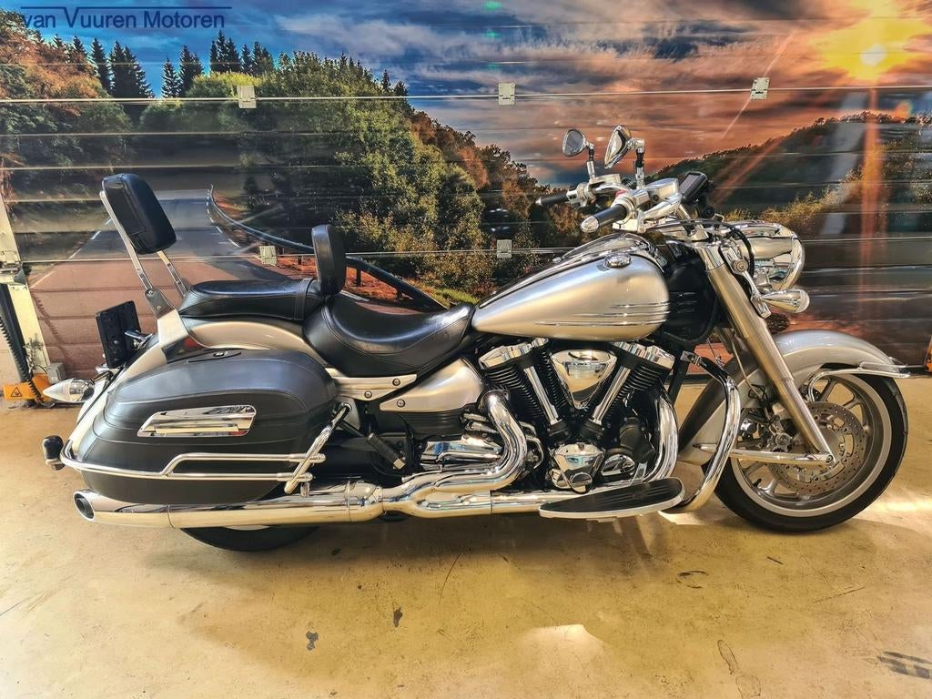 YAMAHA XV 1900 MIDNIGHT STAR (bj 2007), 2 cilinders, Onbekend, Meer dan 35 kW, YAMAHA