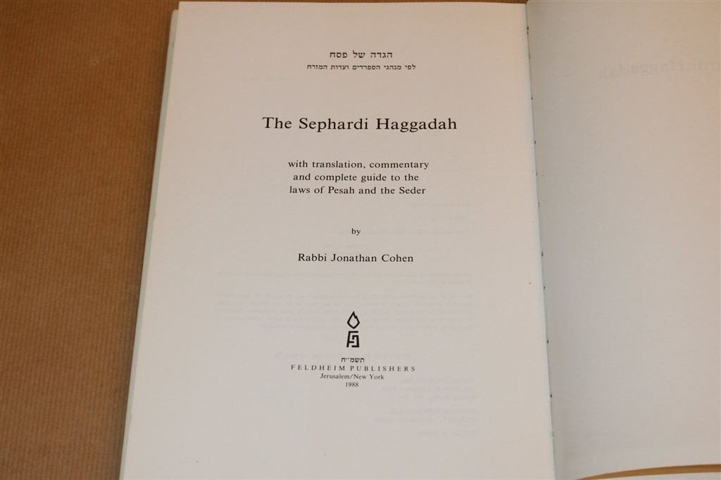Sefardische Haggada — Gids voor Pesach & de Seder, Ophalen of Verzenden, Gelezen, Europa