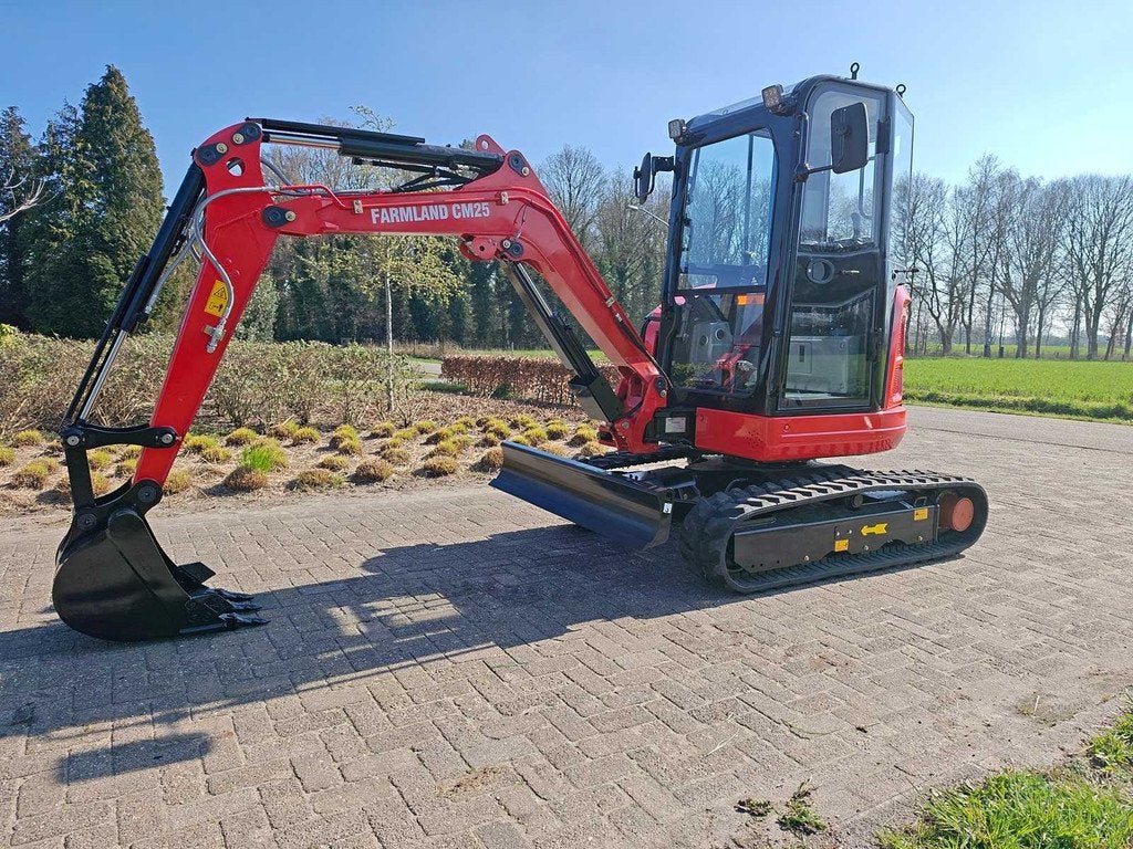Farmland - CM25 Yanmar - Midigraafmachine 2780kg, Graafmachine