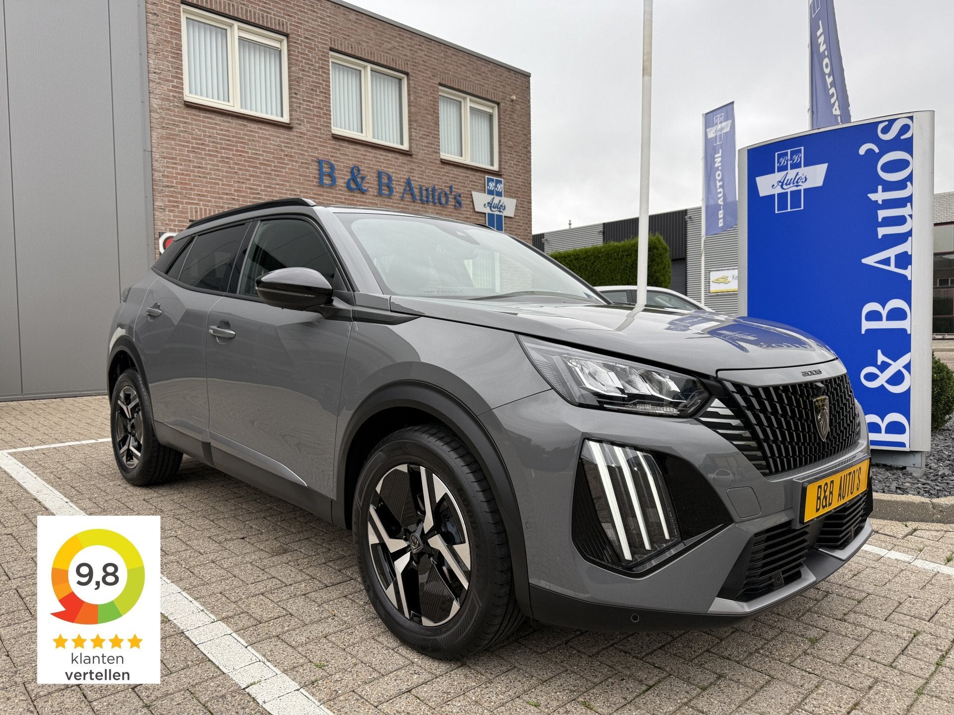 Peugeot 2008 1.2 PureTech 130pk Automaat Allure l ACC l BLIS, Gebruikt, 1199 cc, Leder en Stof, 1180 kg