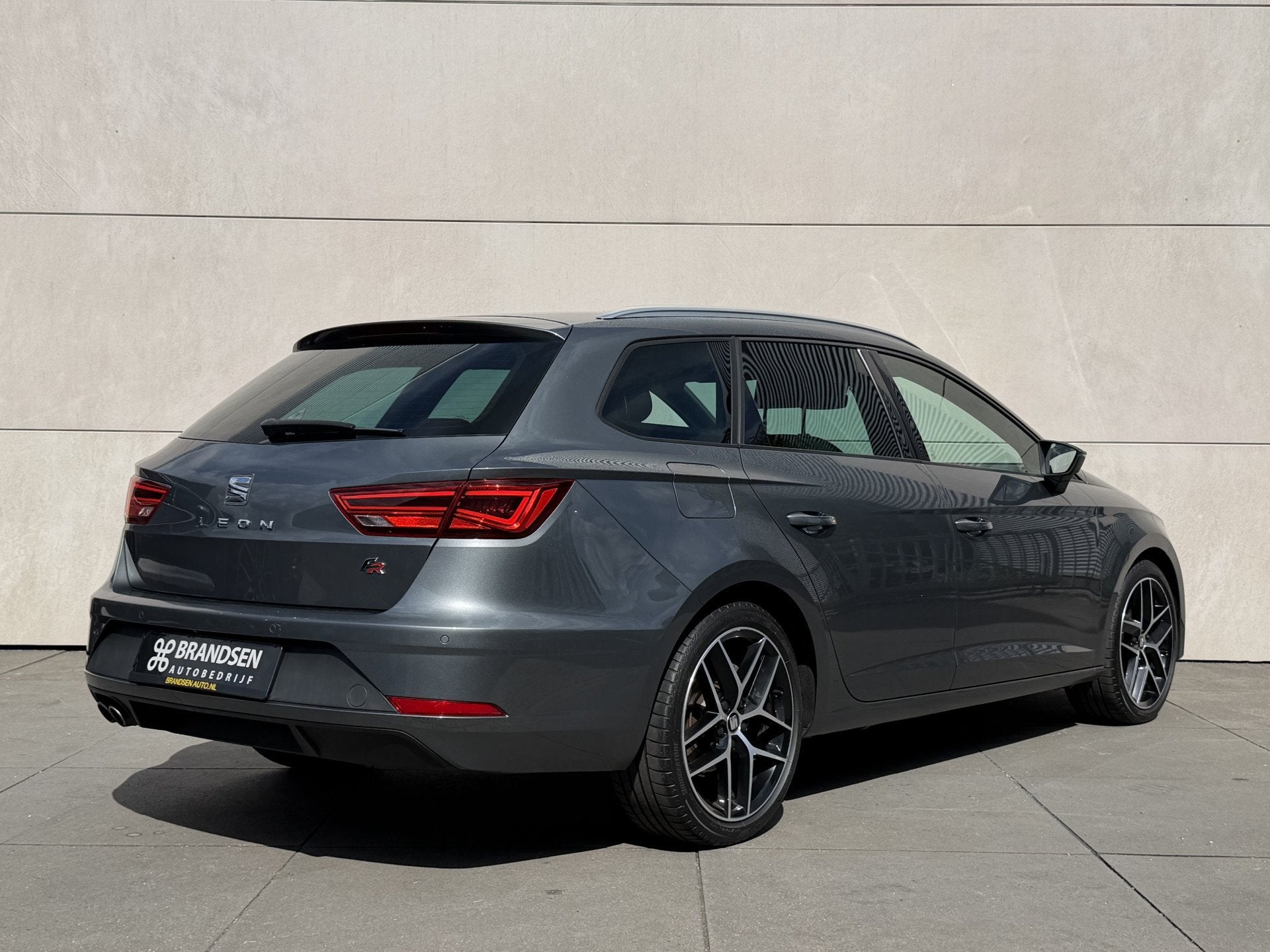 SEAT Leon ST 1.4 EcoTSI FR Business Intense Full LED-18"-Dig, Stof, Gebruikt, 4 cilinders, Leon