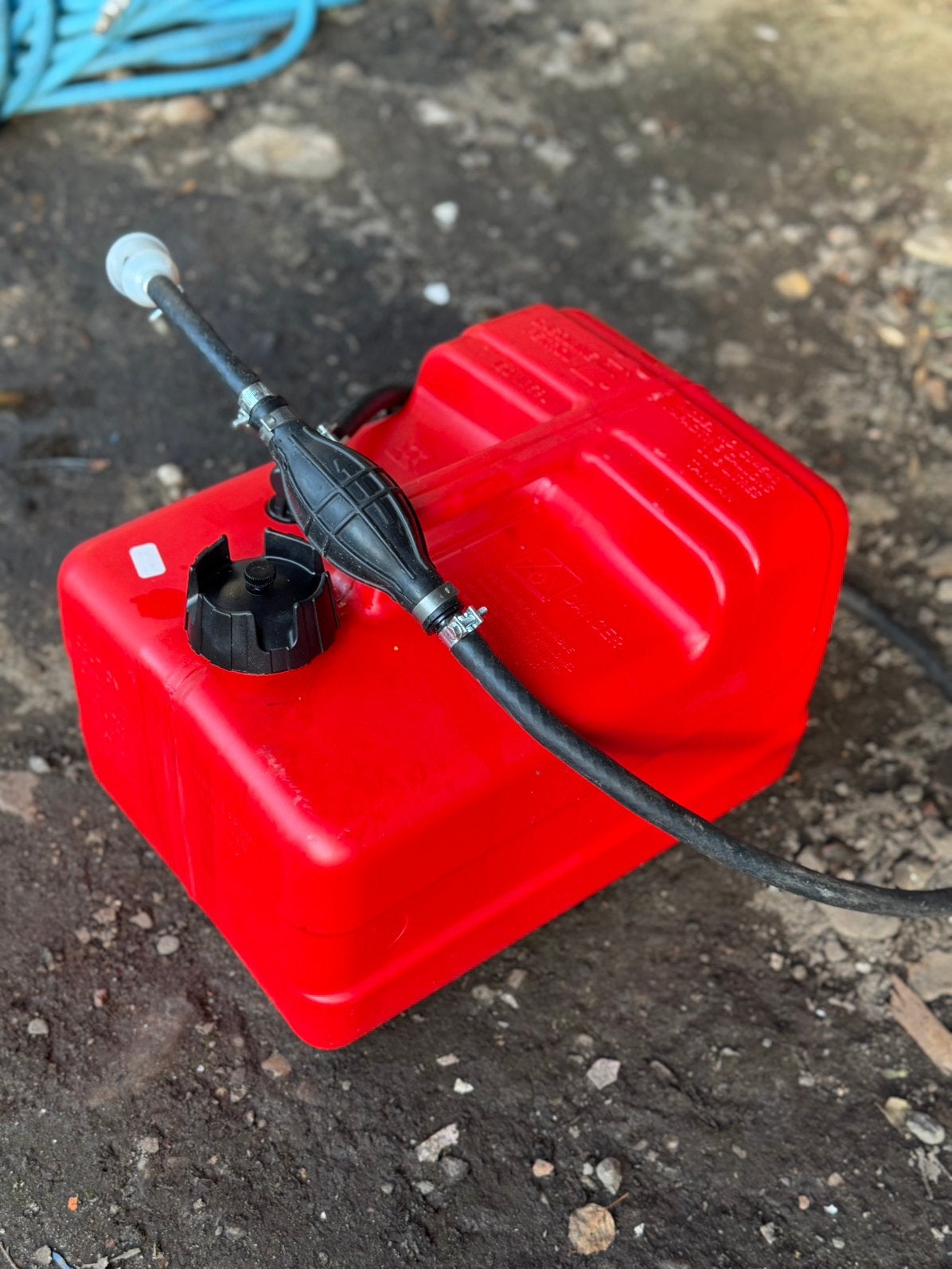 Brandstoftank 12 liter met handpomp te koop, Ophalen, Zo goed als nieuw, Motor en Techniek, Motorboot