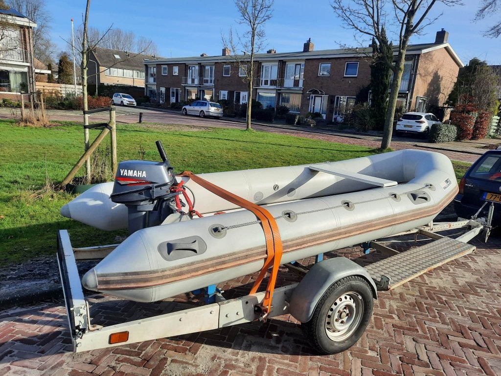 Rip boot Valiant D380, Watersport en Boten, Rubberboten, Gebruikt, Valiant, Polyester/glasvezel, Brandstoftank, Inclusief motor