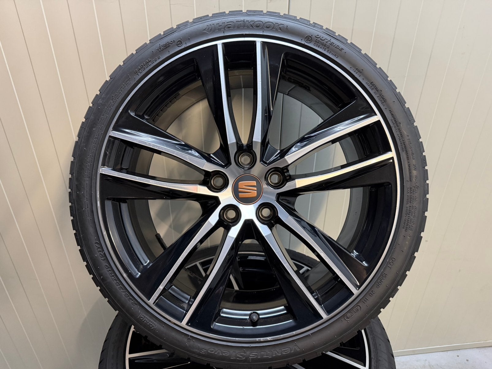 Originele Seat Leon Cupra FR 5F 19 inch Hankook zomer 2023, SEAT, Gebruikt, Banden en Velgen, 235 mm