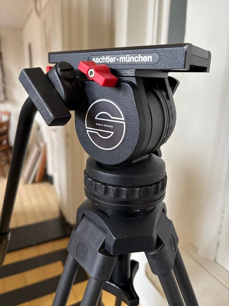 Sachtler-München statief DV 4, Audio, Tv en Foto, Fotografie | Statieven en Balhoofden, Ophalen, Gebruikt, Driepoot, 175 cm of meer