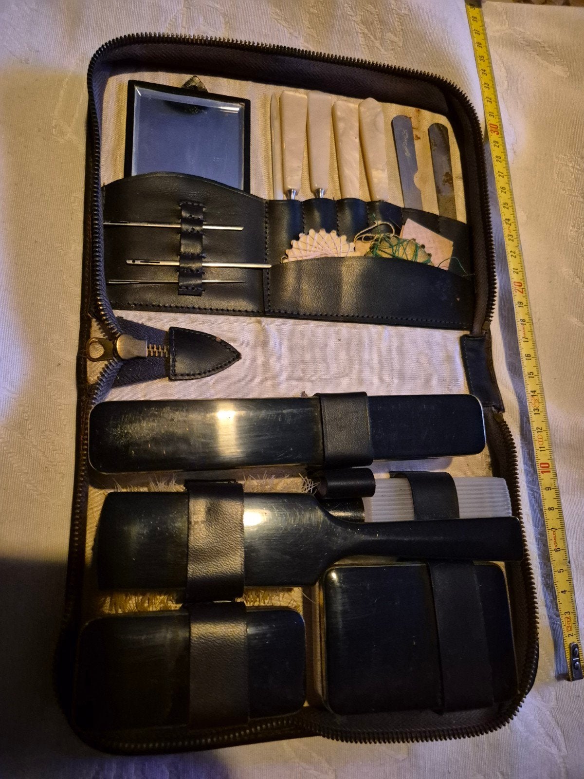 Vintage Toilettas / Reisnecessaire met inhoud, Ophalen of Verzenden
