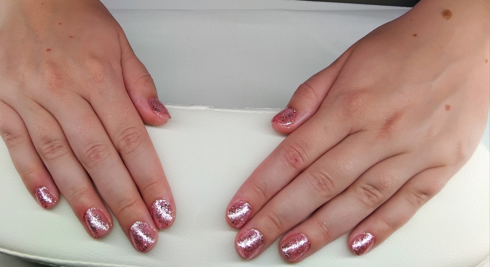 MODELLEN NAGELS GEZOCHT GRATIS, Ophalen
