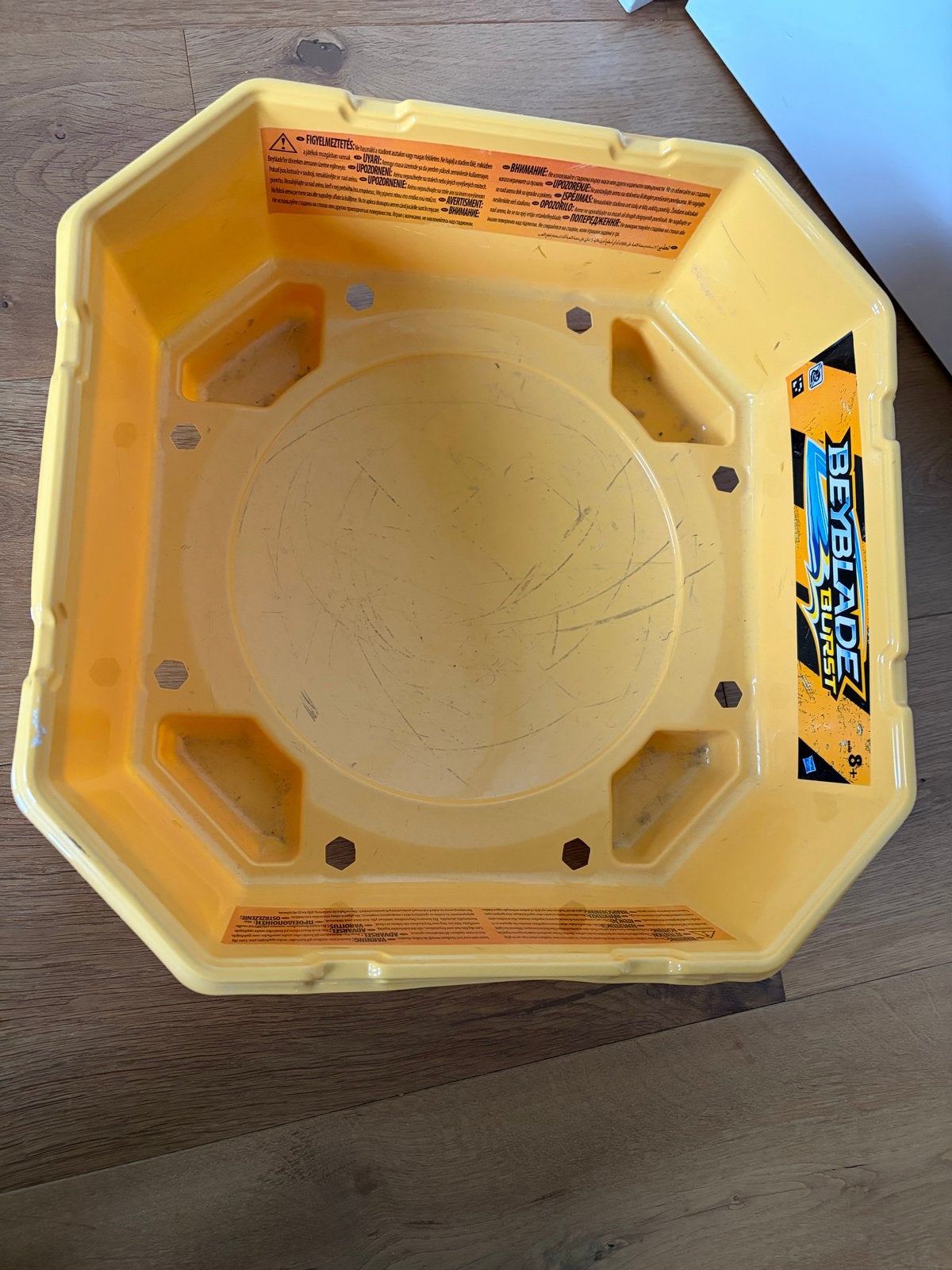 Beyblade Burst set met stadion en 3 Beyblades, Ophalen of Verzenden, Gebruikt