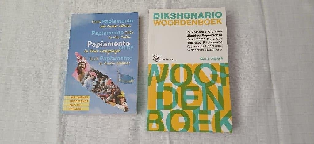 Woordenboek Papiaments- Nederlands Nederlands-Papiaments, Boeken, Woordenboeken, Overige uitgevers, Ophalen of Verzenden, Zo goed als nieuw