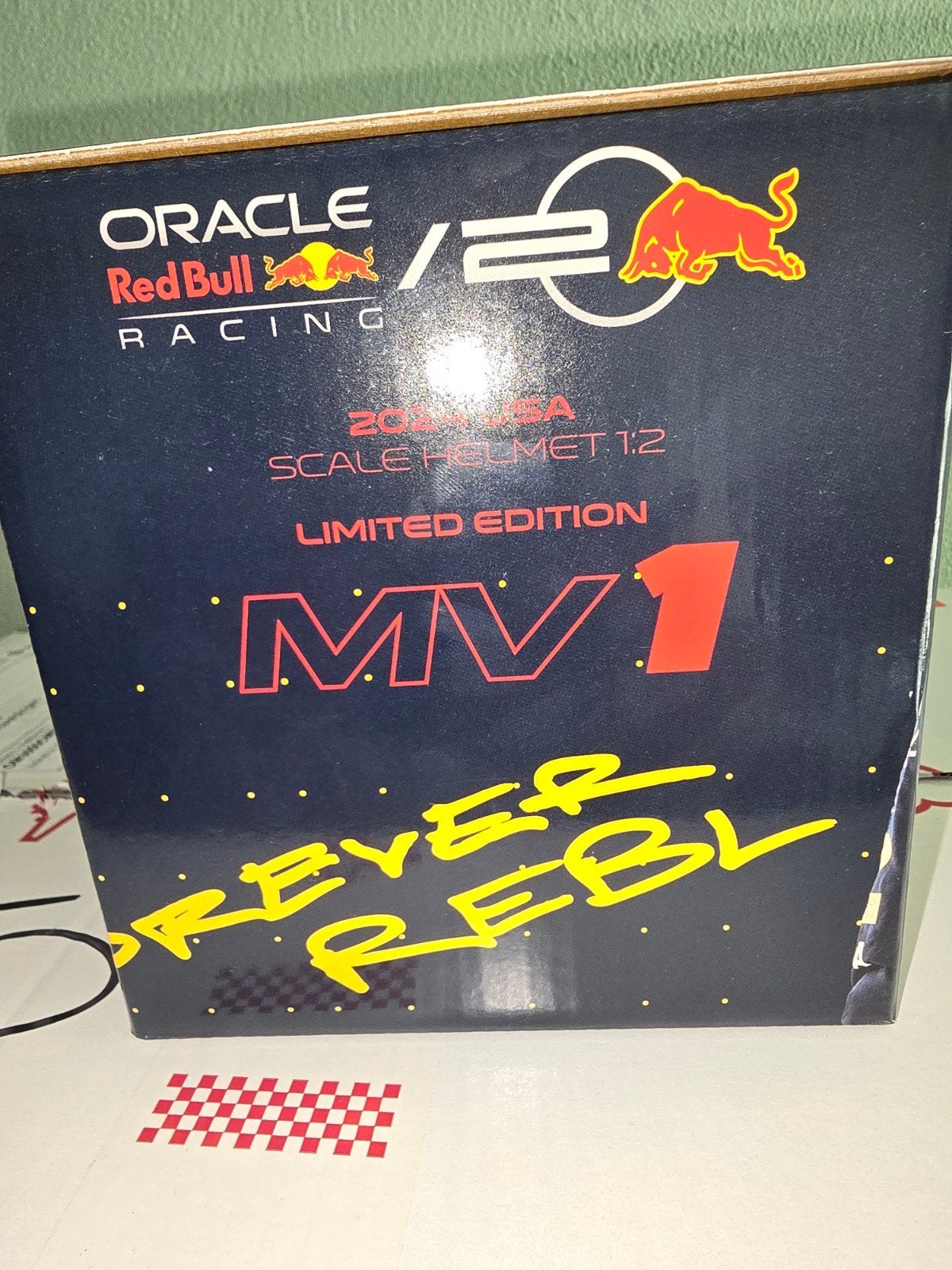 MV special box  Mini Helm 1/2 2024 USA limited Nieuw in doos, Verzamelen, Automerken, Motoren en Formule 1, Verzenden, Nieuw, Formule 1