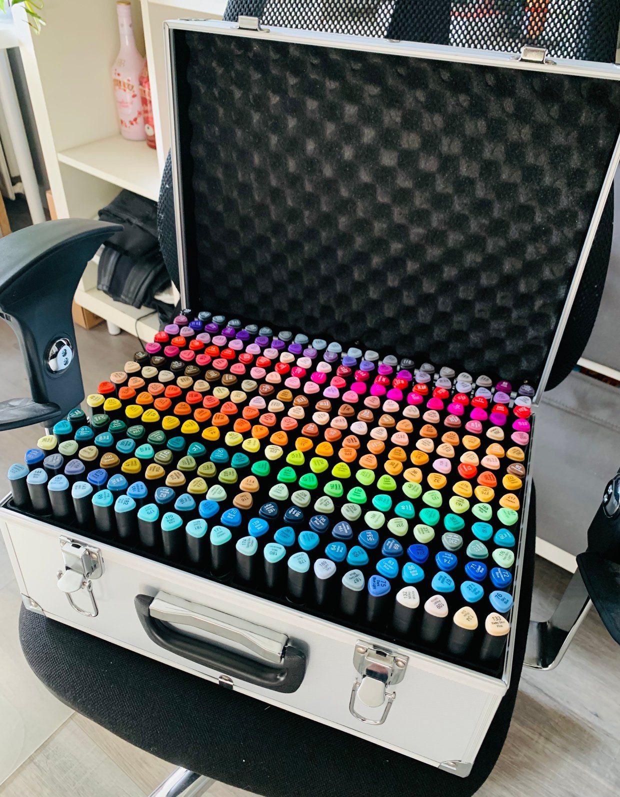 300 DécoTime twinmarkers in koffer, Ophalen of Verzenden, Zo goed als nieuw, Potlood of Stift