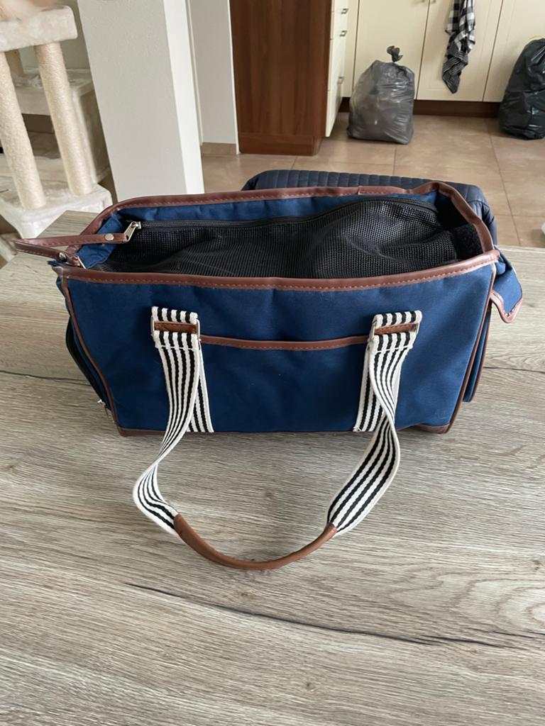 Te koop dierenreistas, Ophalen, Zo goed als nieuw