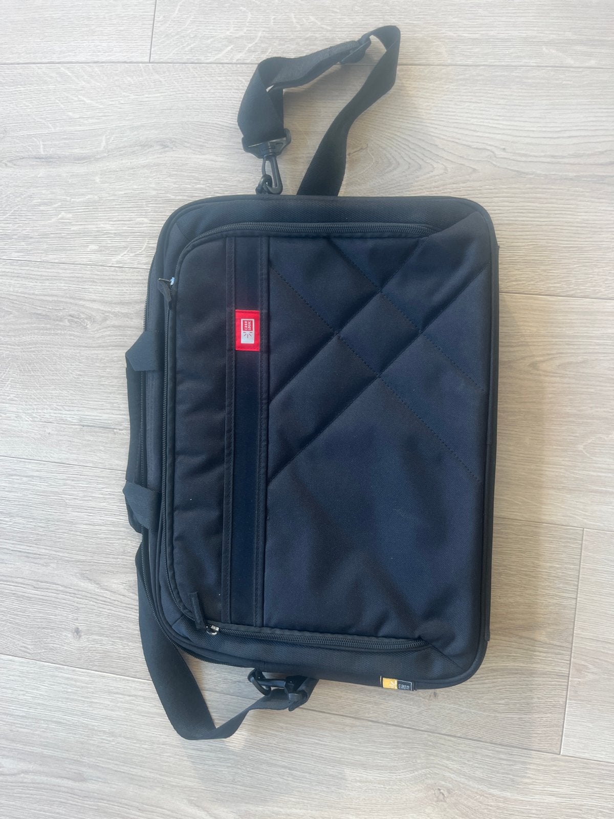 Case Logic laptoptas 16 inch zwart, Computers en Software, Ophalen, Gebruikt, Gevoerd laptopvak, Aktetas