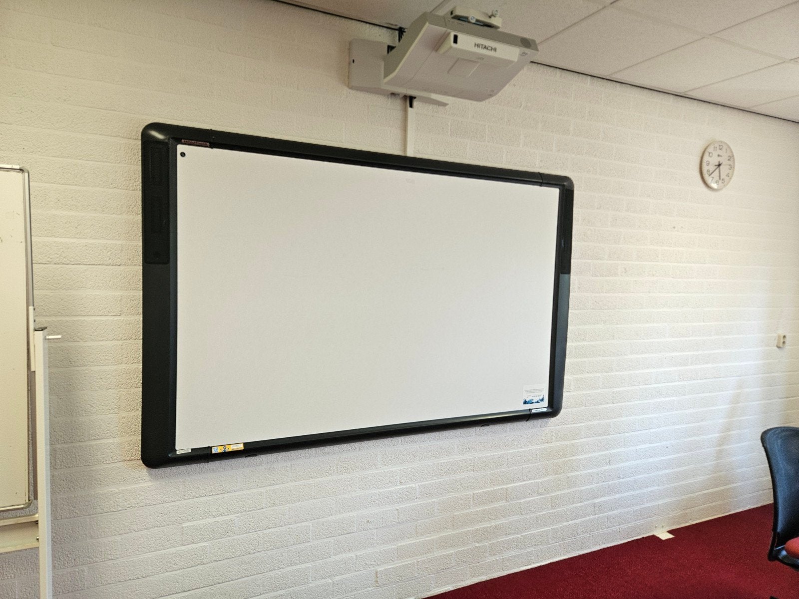 DIGI BOARD -BEAMER HITACHI 3 LCD, Ophalen