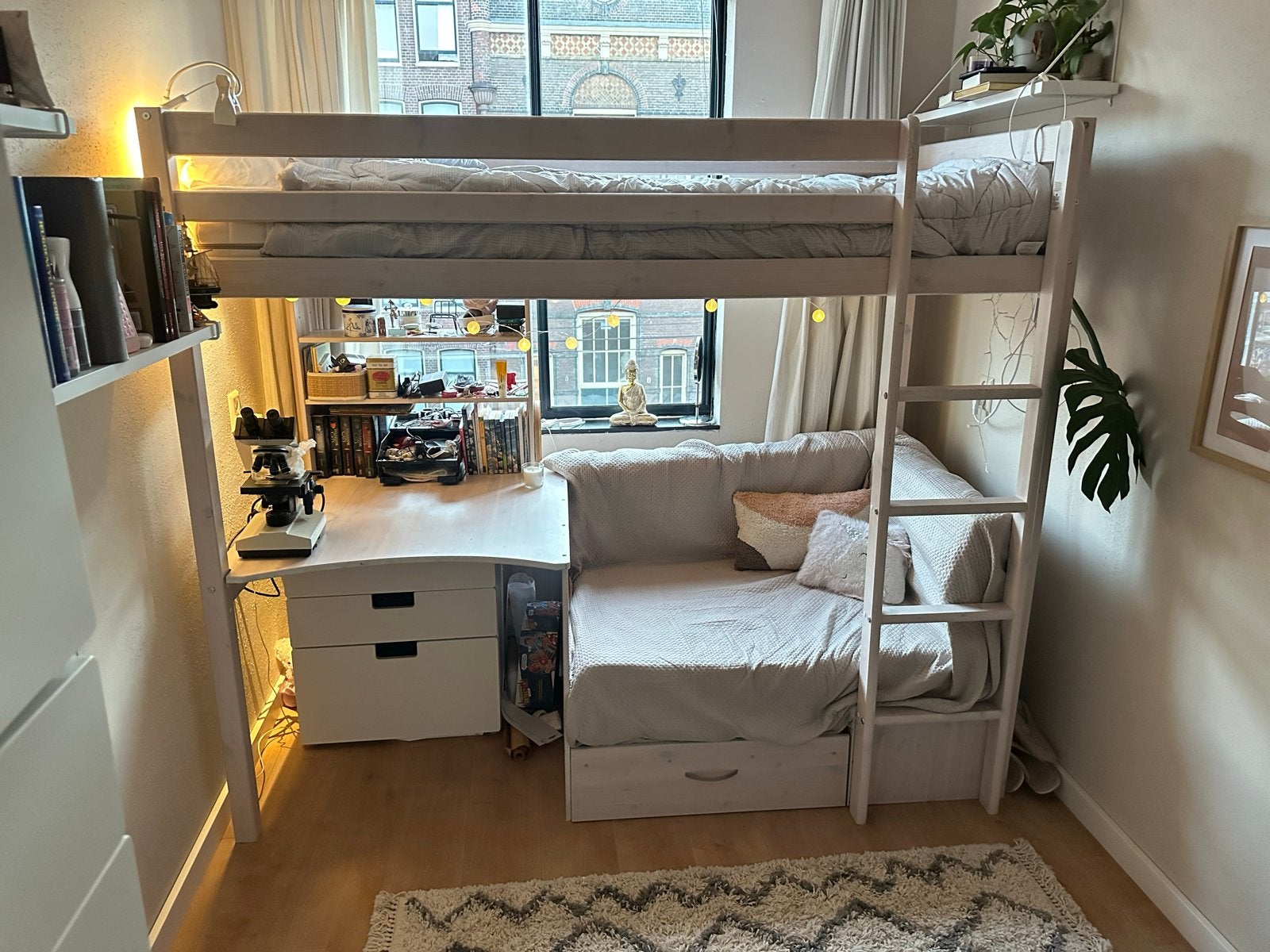 FLEXA Hoogslaper met bureau en chillbank / logeerbed, Ophalen, Gebruikt, Eenpersoons, 160 tot 180 cm