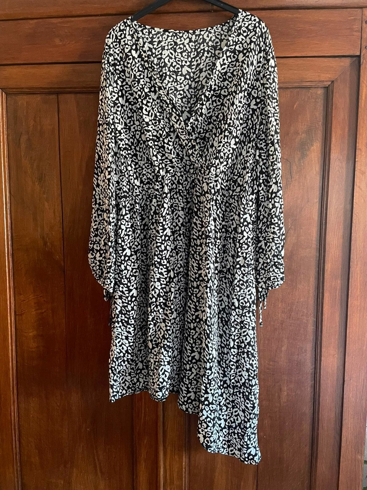 Shein Zwart-wit jurkje met luipaardprint, maat 4XL, Zwart, Maat 46/48 (XL) of groter, Ophalen of Verzenden, Gedragen