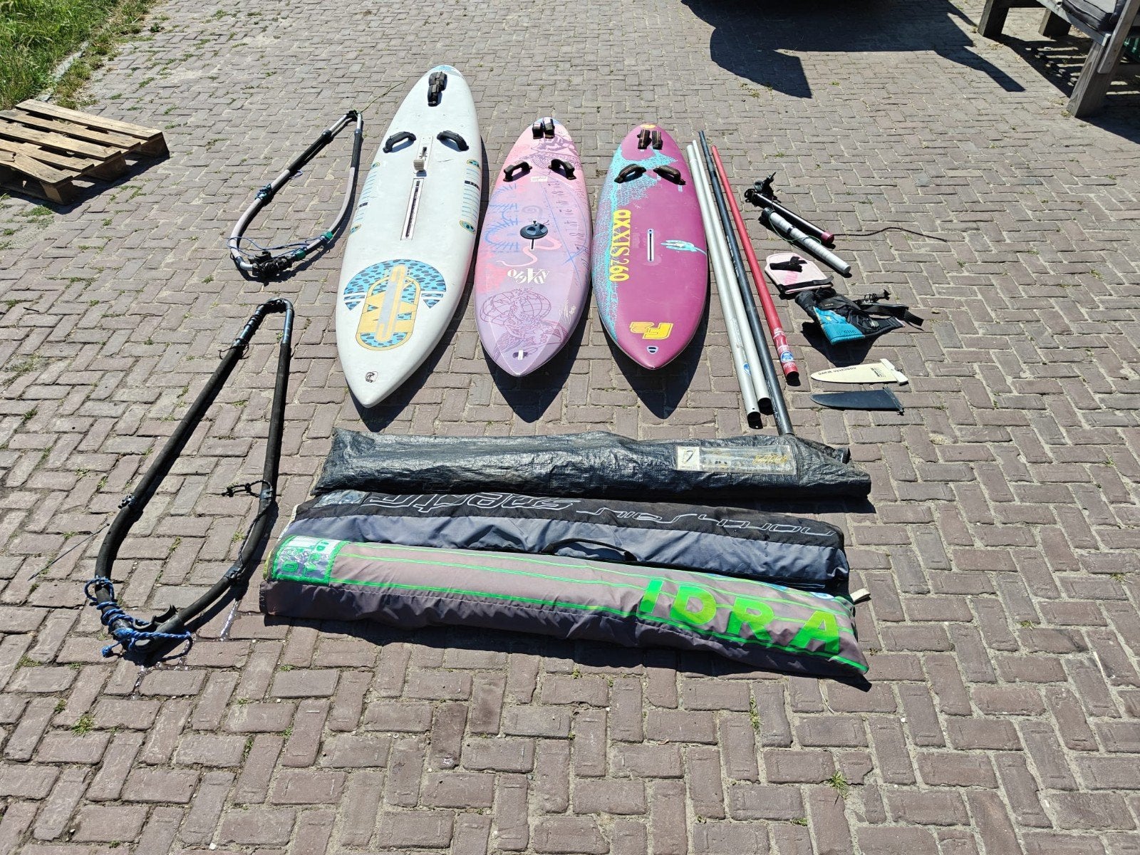 Set surfspullen (3x surfplank, incl. zeilen en toebehoren), Watersport en Boten, Windsurfen, Ophalen, Gebruikt, Complete set