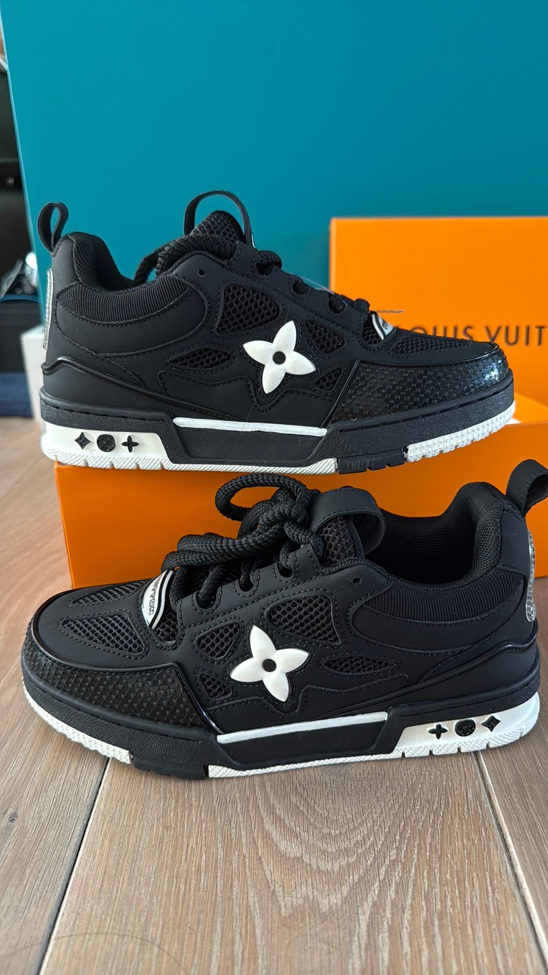 Louis Vuitton - LV Skate - Black Mesh - mt 38, Kleding | Dames, Zwart, Nieuw, Ophalen of Verzenden, Sneakers of Gympen