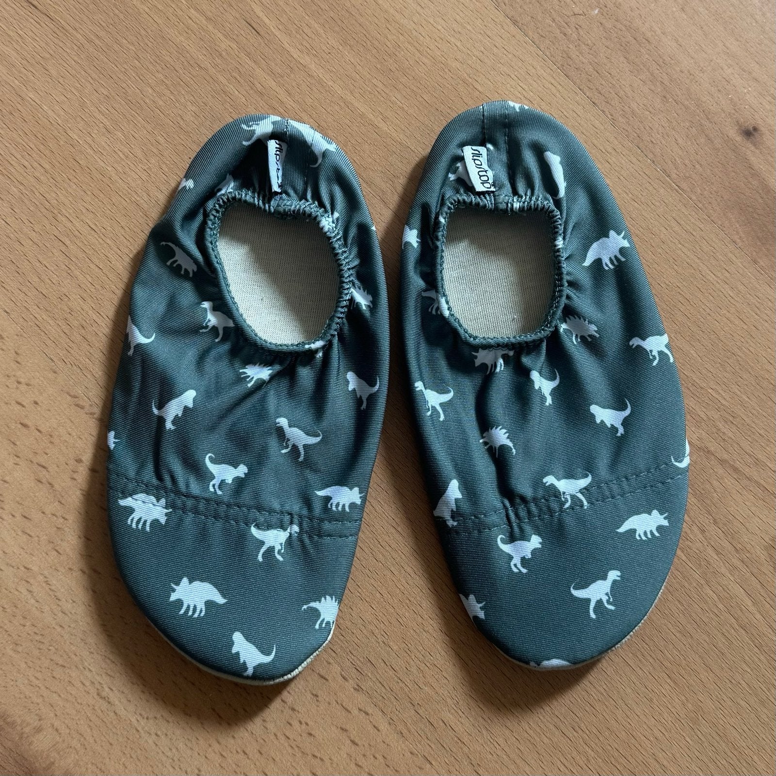Slipstop dino maat 27, Ophalen, Nieuw, Jongen of Meisje, Schoenen