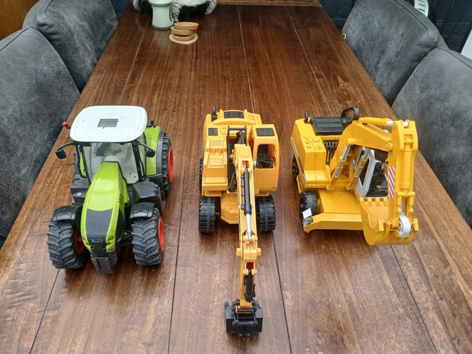 Speelgoedvoertuigen: Tractor en Graafmachines (3 stuks), Ophalen, Gebruikt