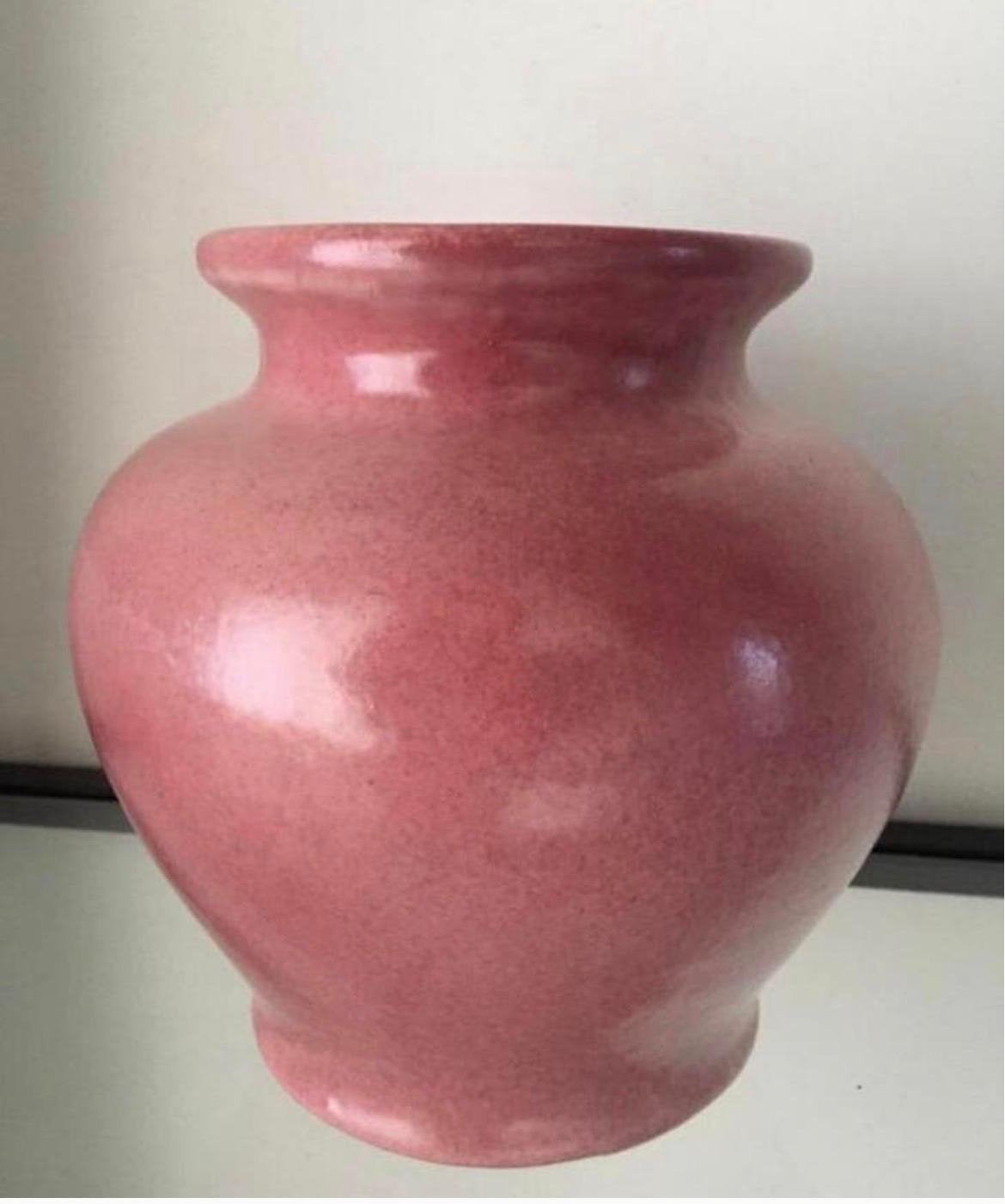 Oude jaren ‘50 vaas ambachtelijk uniek roze terracotta vaas, Ophalen, Roze, Steen/keramiek, 17 cm