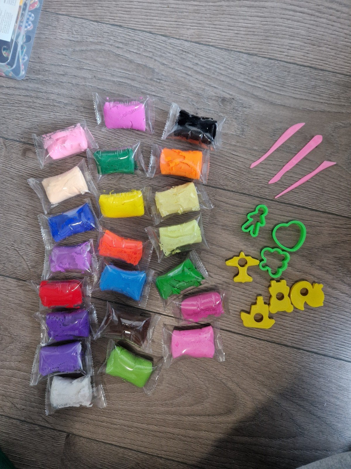 klei, diverse kleuren, Ophalen, Nieuw