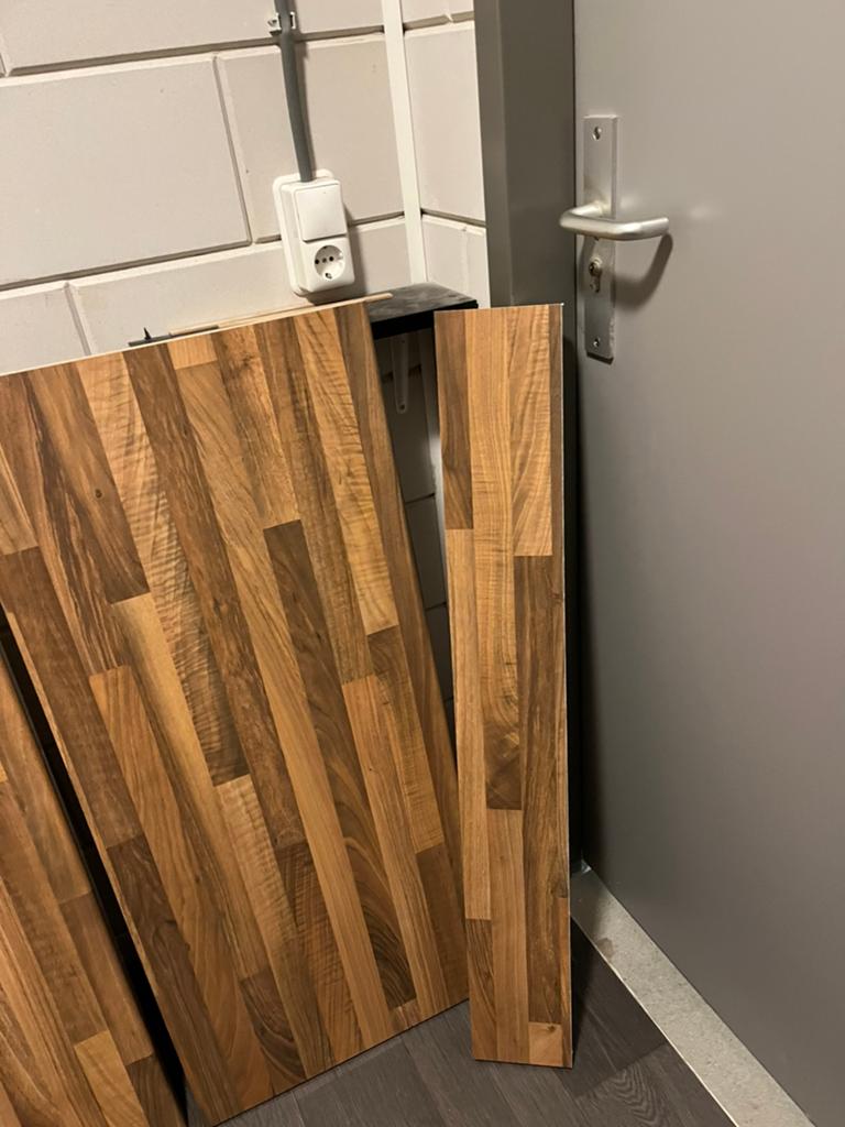 Werkblad met waterkering, Doe-het-zelf en Verbouw, Hout en Planken, Zo goed als nieuw, Plank, Overige houtsoorten, Minder dan 200 cm
